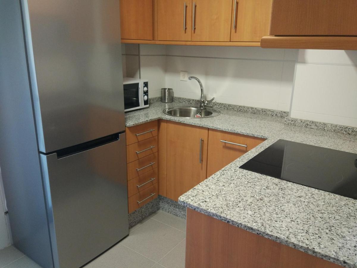 Piso Rosalia De Castro Apartment Аларис Екстериор снимка
